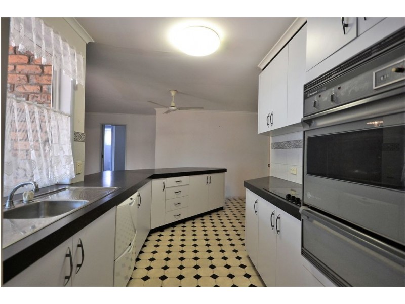 7 Carmen Street, Kearneys Spring QLD 4350