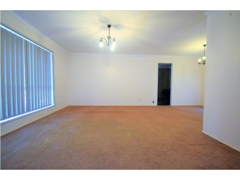 7 Carmen Street, Kearneys Spring QLD 4350