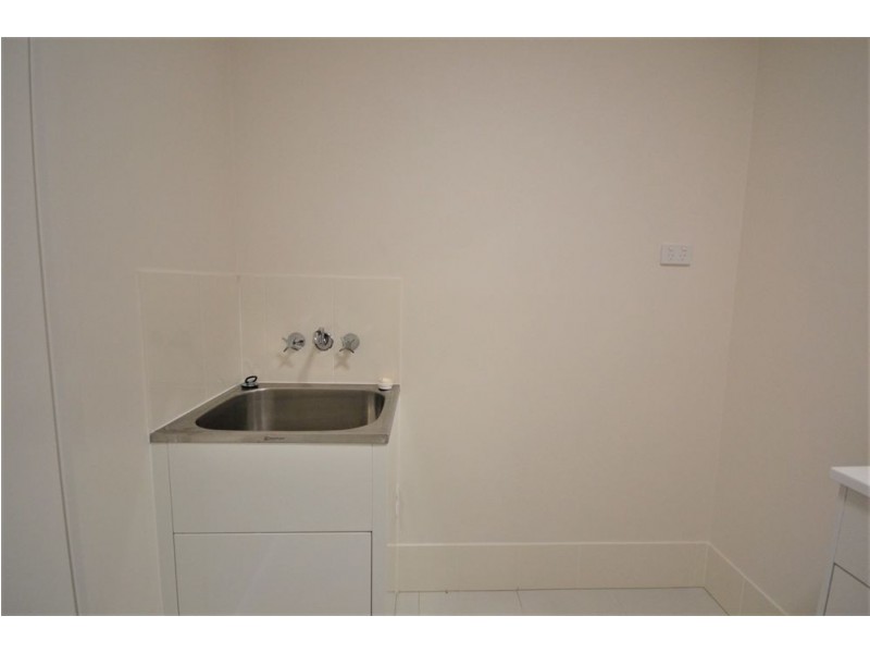 33B Cardamon Crescent, Glenvale QLD 4350