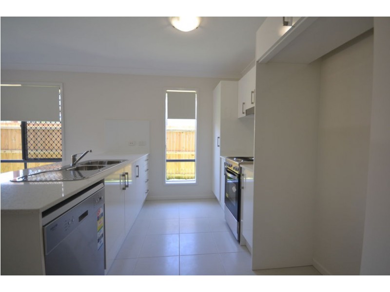 33A Cardamon Crescent, Glenvale QLD 4350