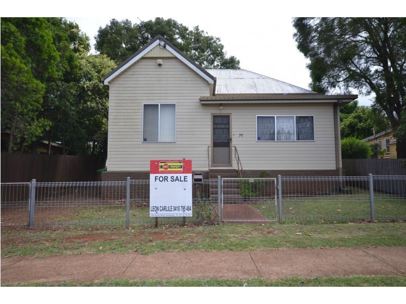 75 Geoffrey Street, Mount Lofty QLD 4350