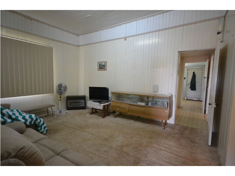 75 Geoffrey Street, Mount Lofty QLD 4350