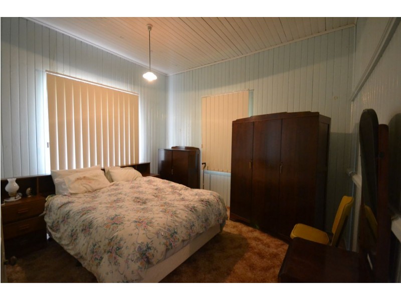 75 Geoffrey Street, Mount Lofty QLD 4350