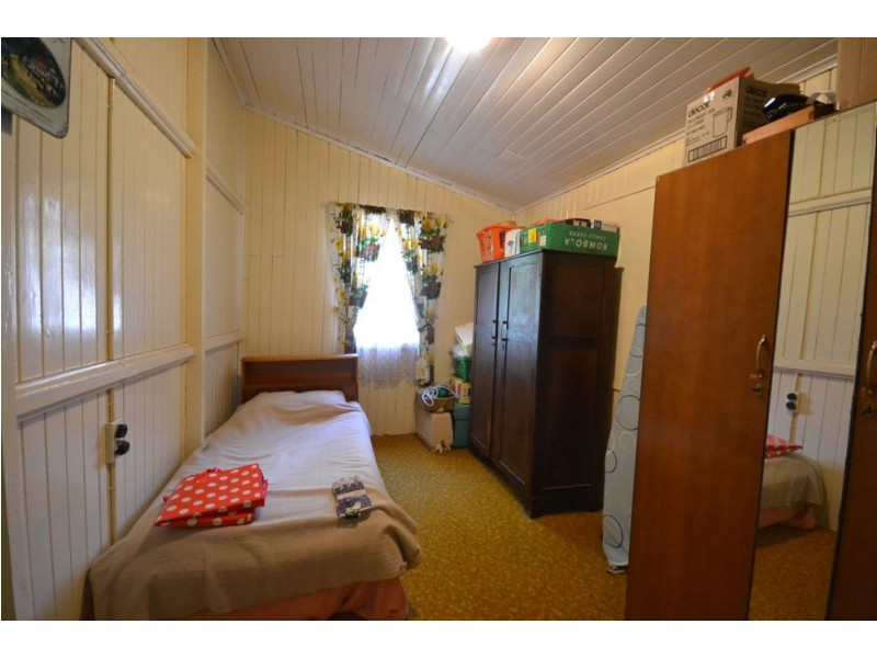 75 Geoffrey Street, Mount Lofty QLD 4350
