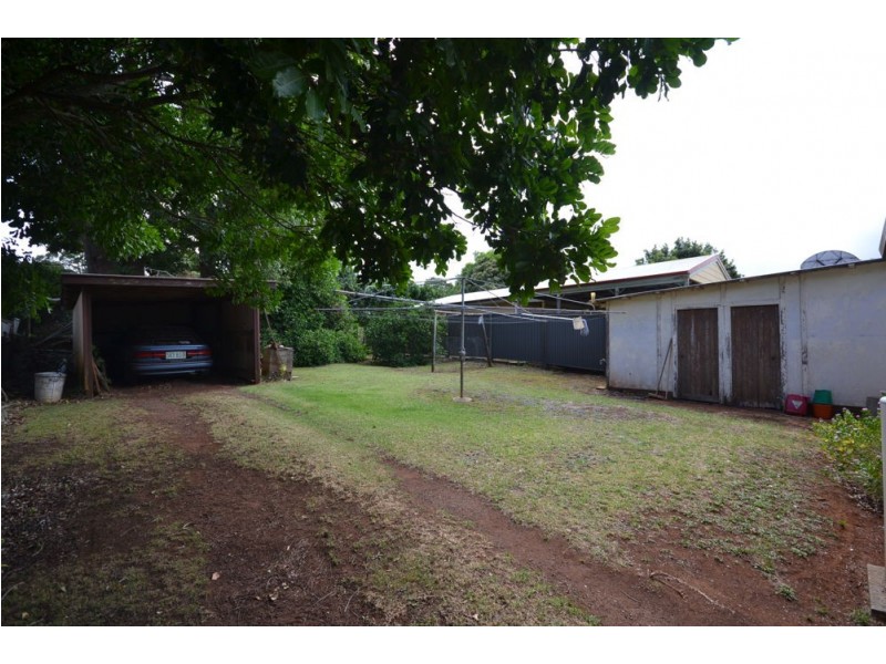 75 Geoffrey Street, Mount Lofty QLD 4350