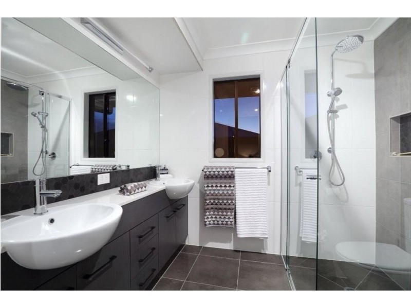 Lot 8 Park Hill Estate, Glenvale QLD 4350