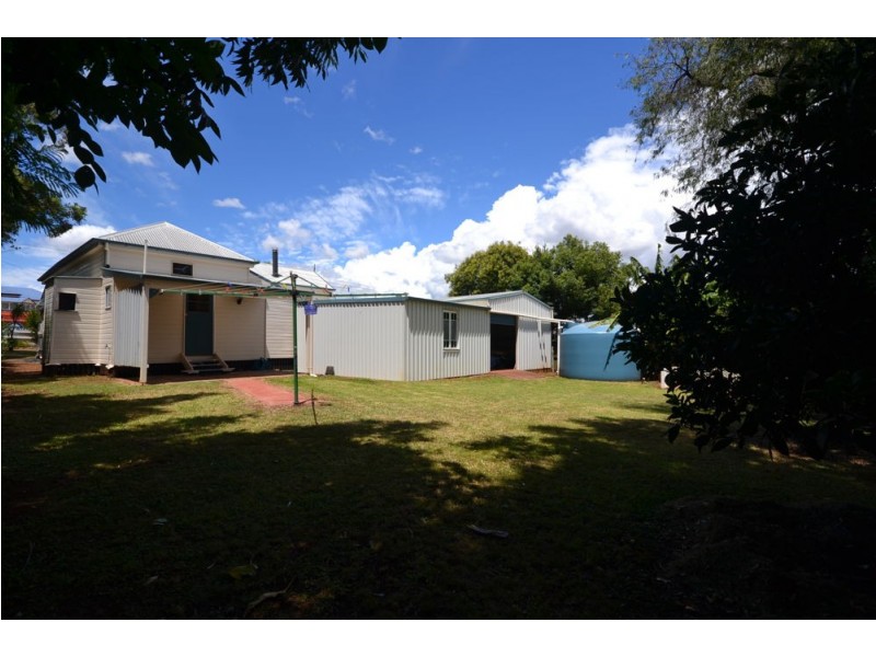 269 New England Highway, Harlaxton QLD 4350