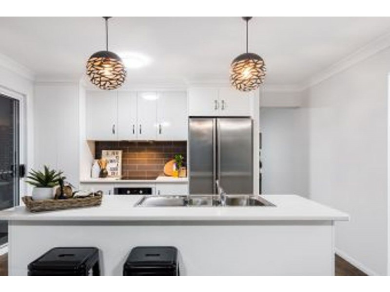 27 Negrita Street, Harristown QLD 4350