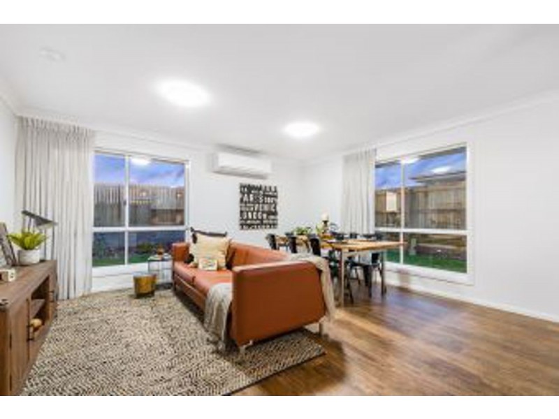 27 Negrita Street, Harristown QLD 4350