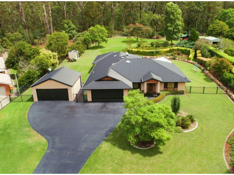 5 Nielsen Court, Middle Ridge QLD 4350