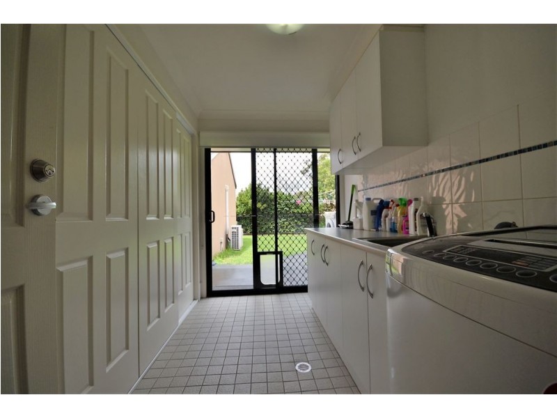 5 Nielsen Court, Middle Ridge QLD 4350