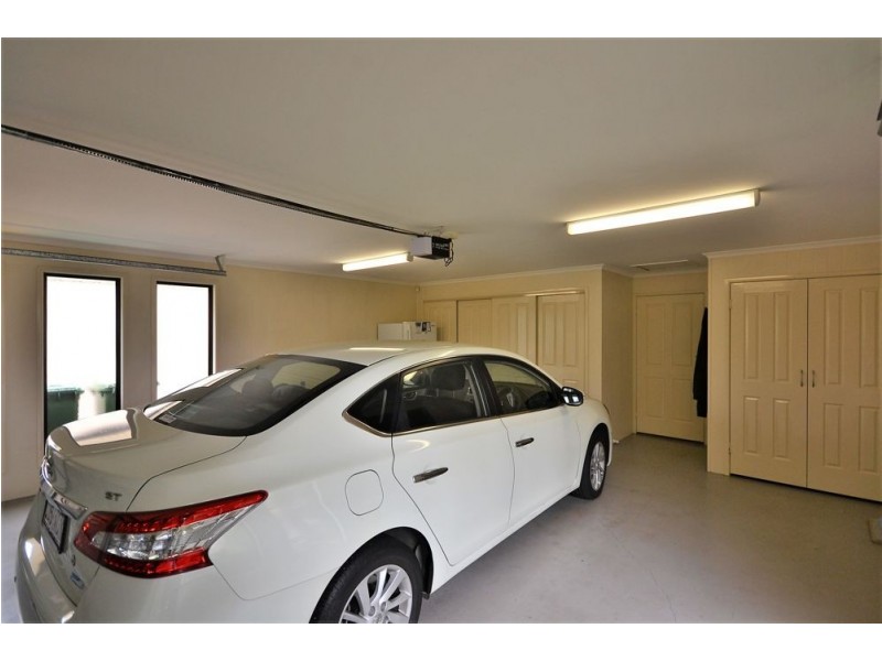 5 Nielsen Court, Middle Ridge QLD 4350