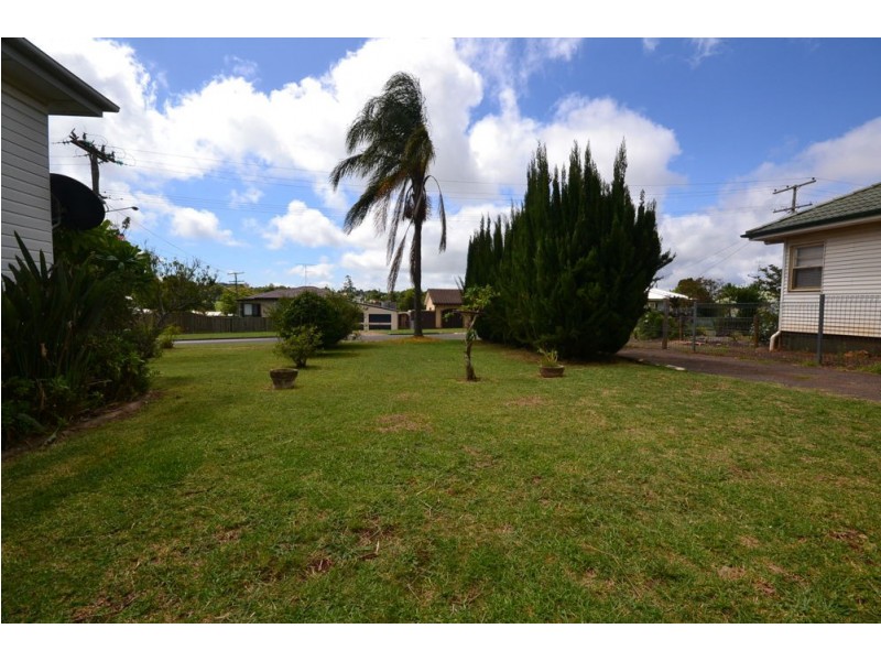 32 Avondale Street, Newtown QLD 4350