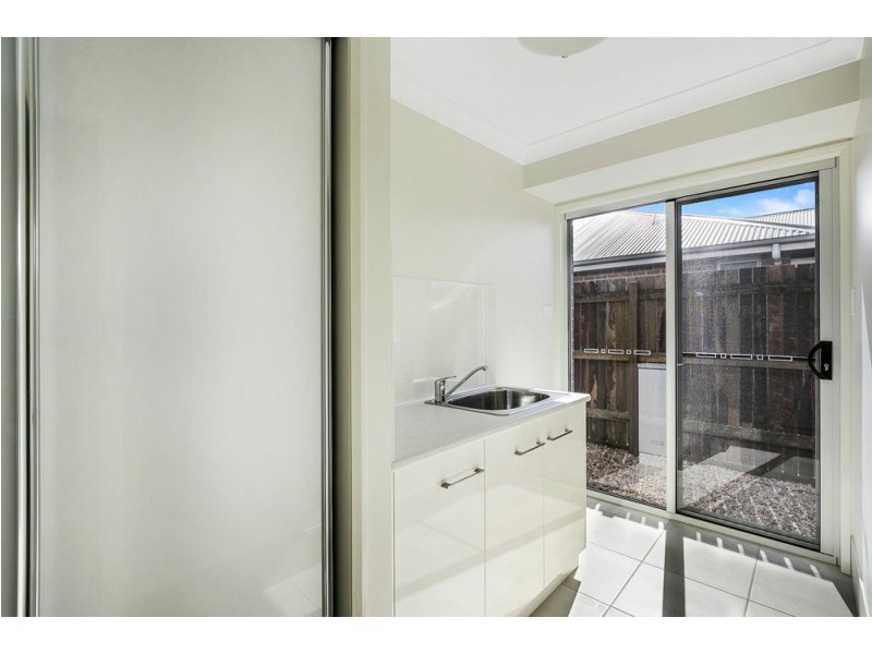 8 Nash Drive, Glenvale QLD 4350