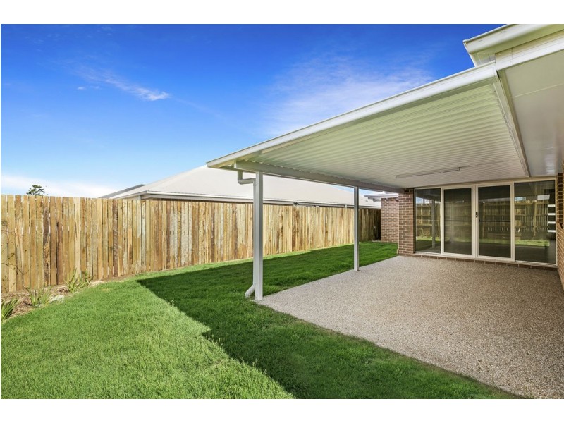 8 Nash Drive, Glenvale QLD 4350