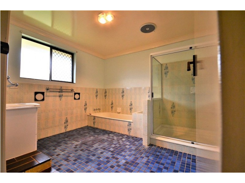 3 Elliott Street, Kearneys Spring QLD 4350