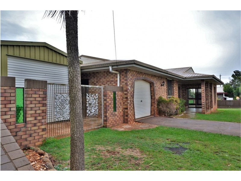 3 Elliott Street, Kearneys Spring QLD 4350