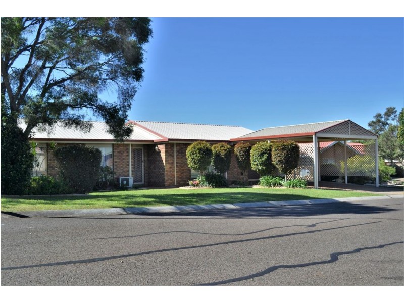 5 Janine Court, Kearneys Spring QLD 4350