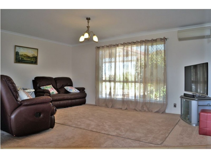 5 Janine Court, Kearneys Spring QLD 4350