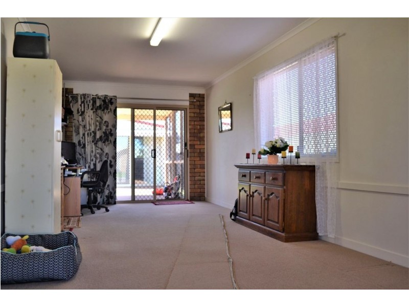 5 Janine Court, Kearneys Spring QLD 4350