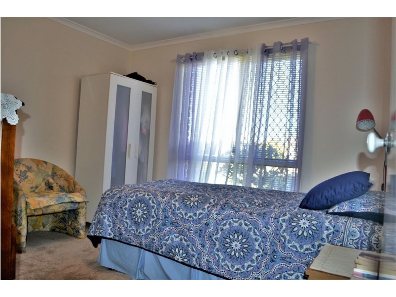 5 Janine Court, Kearneys Spring QLD 4350