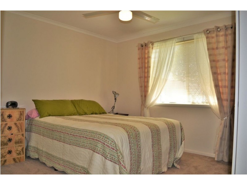 5 Janine Court, Kearneys Spring QLD 4350