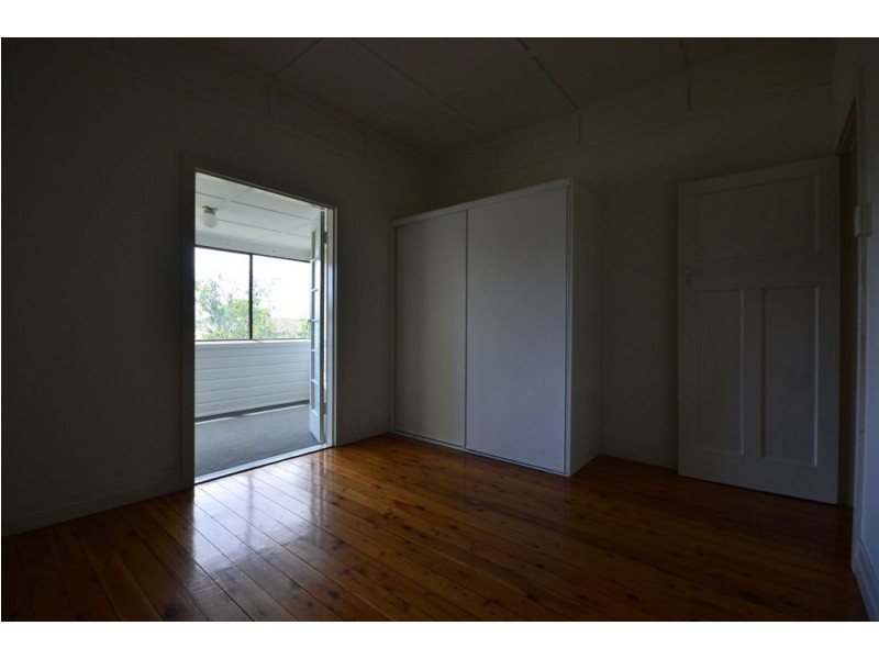 32 Avondale Street, Newtown QLD 4350