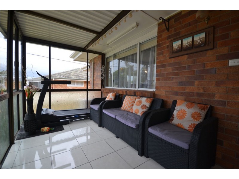 16 Canberra Street, Harristown QLD 4350