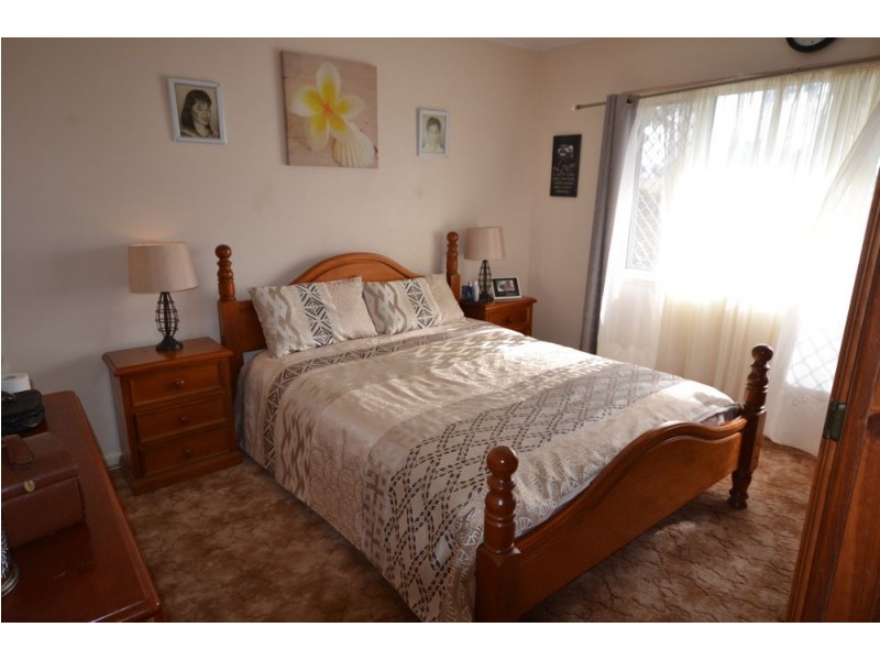 16 Canberra Street, Harristown QLD 4350