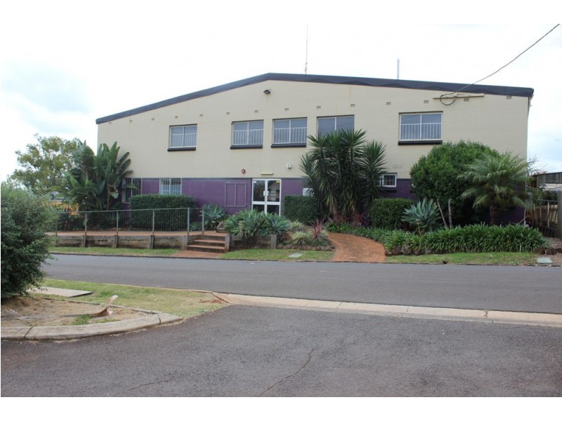 11 Moffatt Street, North Toowoomba QLD 4350