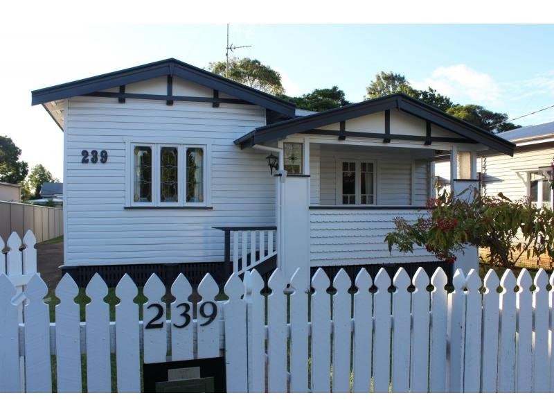 239 Hume Street, South Toowoomba QLD 4350