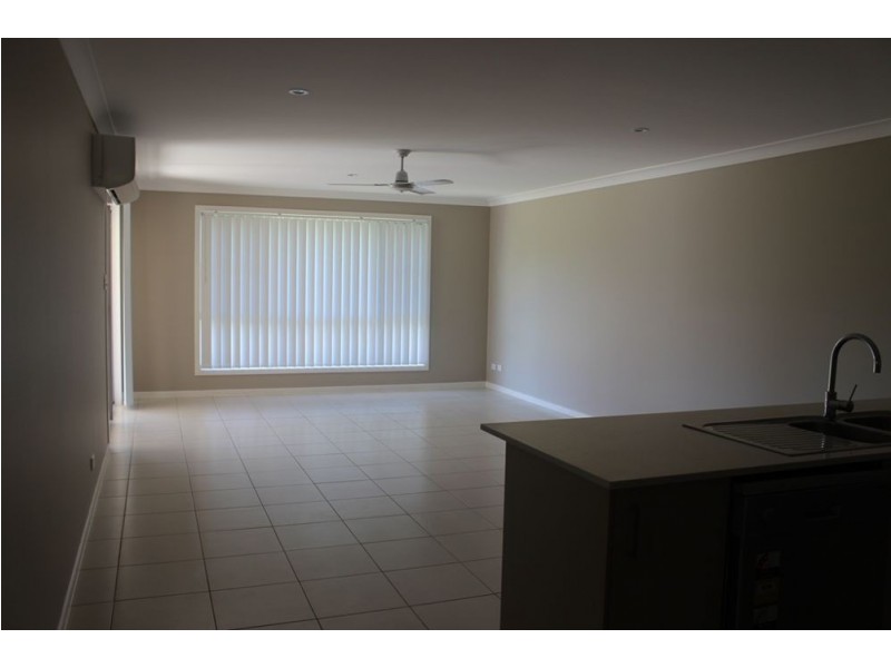 1/15 Alpine Court, Cranley QLD 4350