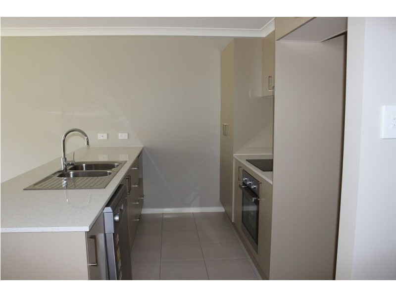 1/15 Alpine Court, Cranley QLD 4350