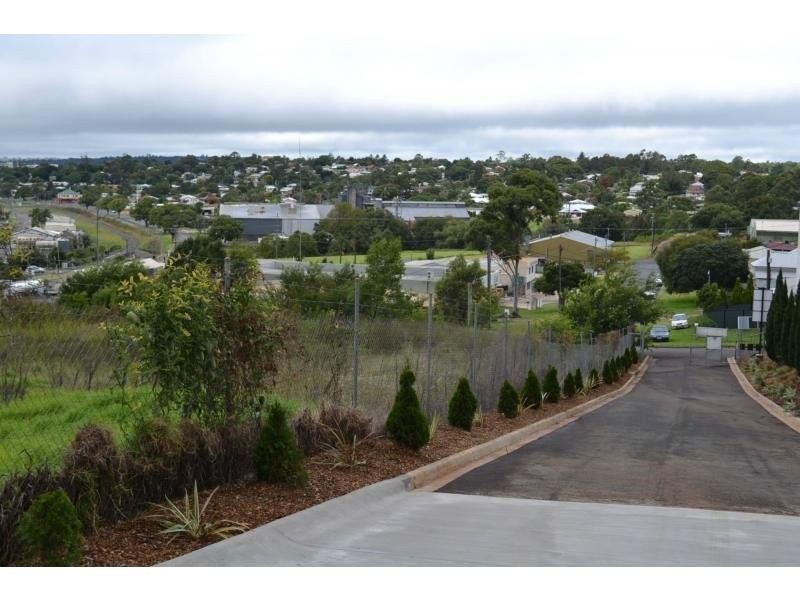 Shed 2/5-7 Yarra Lane, Rockville QLD 4350