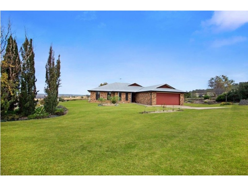202 Mount Molar Road, Mount Molar QLD 4361