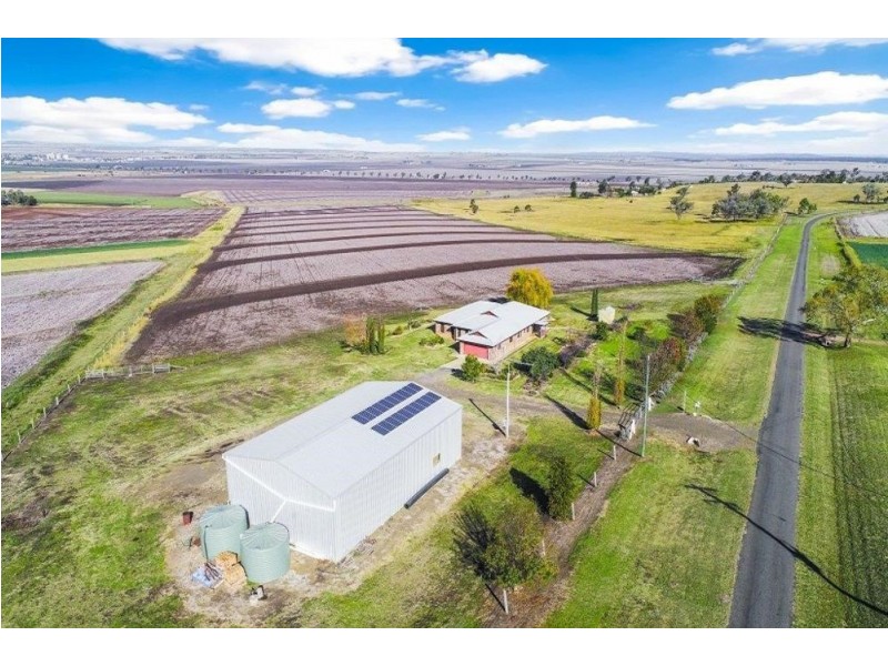 202 Mount Molar Road, Mount Molar QLD 4361