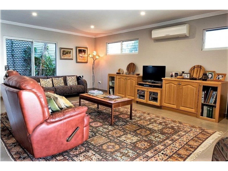 20 Saba Court, Middle Ridge QLD 4350