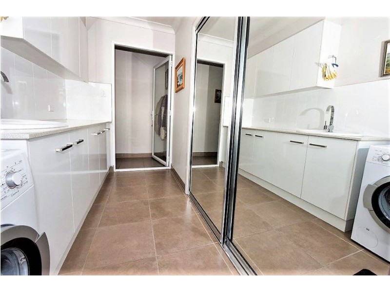 20 Saba Court, Middle Ridge QLD 4350