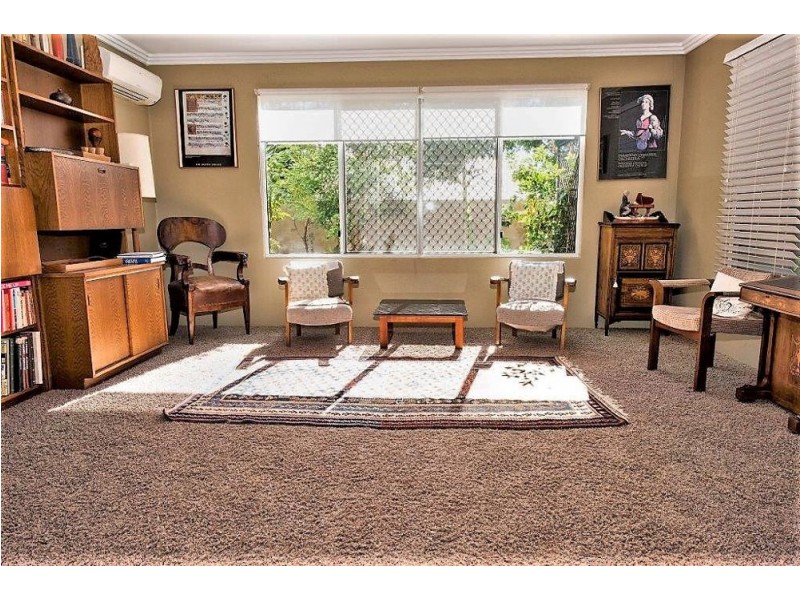 20 Saba Court, Middle Ridge QLD 4350