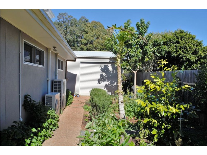 20 Saba Court, Middle Ridge QLD 4350