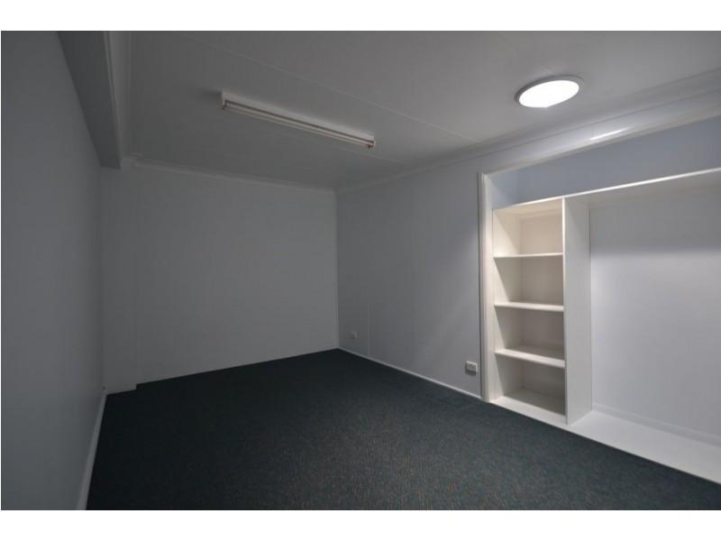 8/493 South Street, Harristown QLD 4350