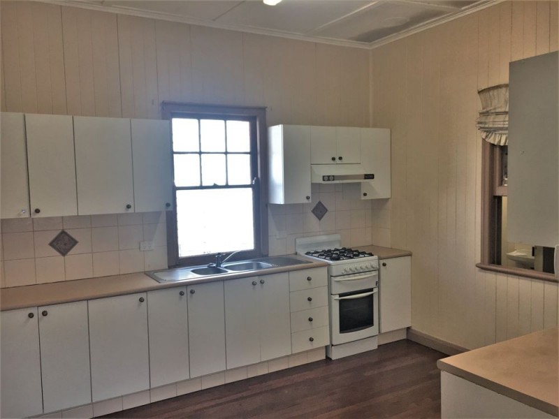 235 Hume Street, South Toowoomba QLD 4350