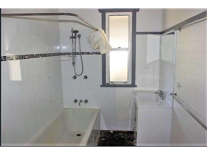 104 Water Street, South Toowoomba QLD 4350