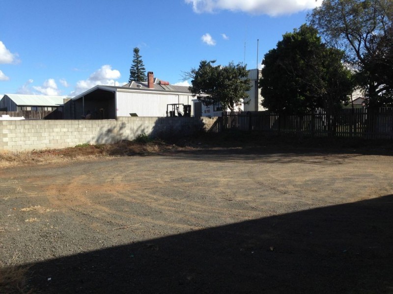 10 Makepeace Street, Rockville QLD 4350