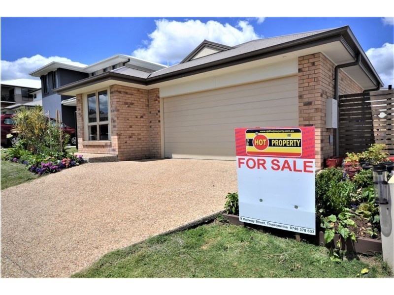 4 Preston Court, Glenvale QLD 4350