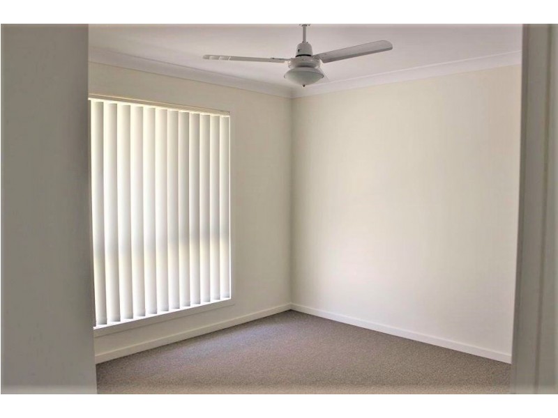 4 Preston Court, Glenvale QLD 4350