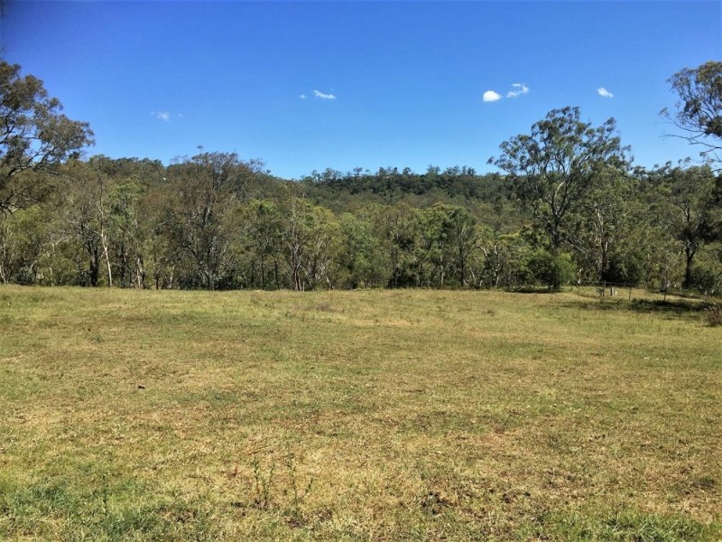 97 Greenwattle Street, Cranley QLD 4350