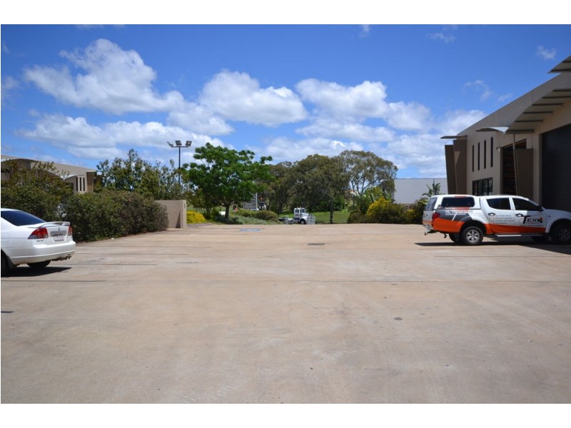 Office 3 | 7-11 Gardner Court, Wilsonton QLD 4350