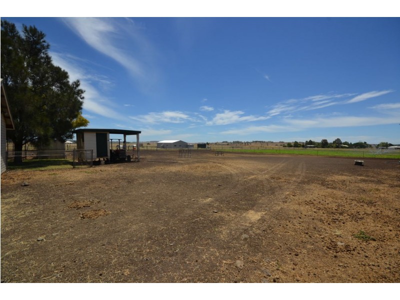 46-48 William Street, Cambooya QLD 4358