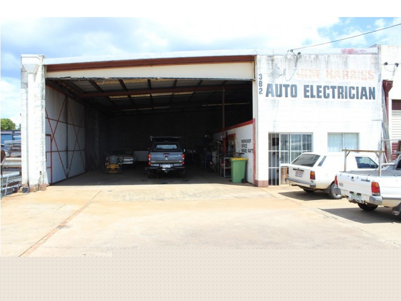 382 South Street, Harristown QLD 4350